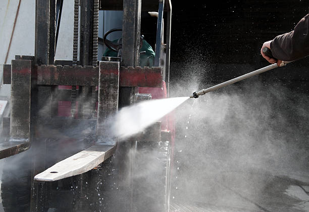Best Oil and Grease Removal from Surfaces in East Bethel, MN